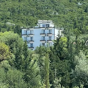 Season Hotel Dhermi